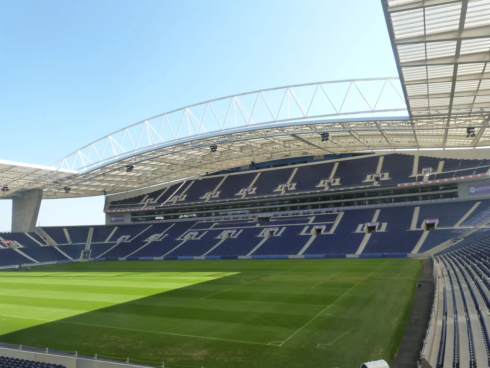 L'intérieur de l'Estádio do Dragão, à Porto.