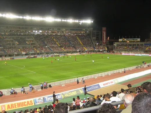 L'Estadio de Gran Canaria de nuit, lors d'un match de qualification pour l'Euro 2008.