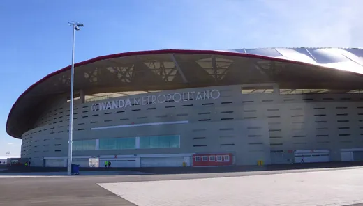 La couverture ondulée du Metropolitano, signature de l'enceinte, en novembre 2018.