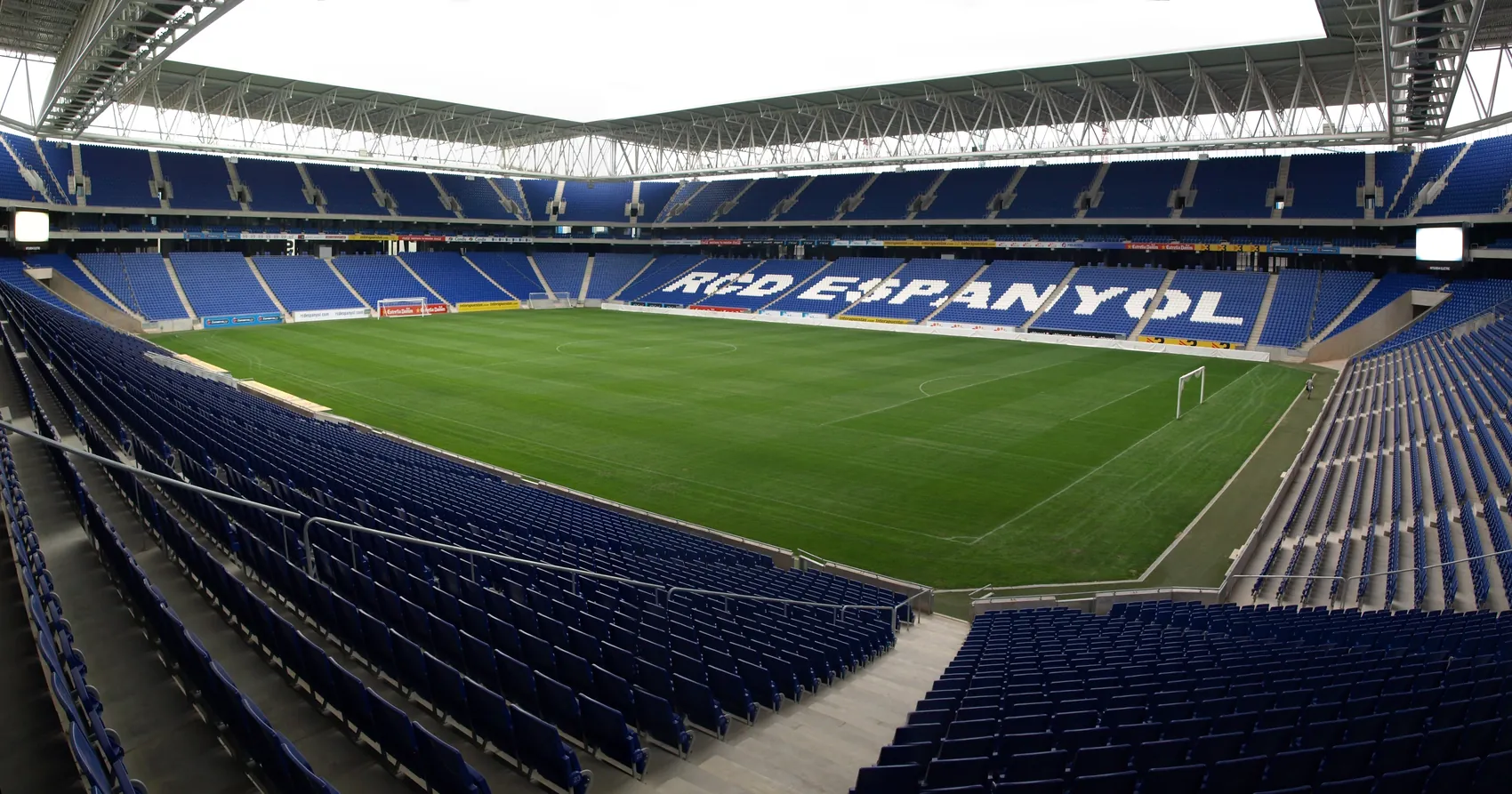 L'intérieur du RCDE Stadium, à Cornellà-El Prat, en septembre 2009.