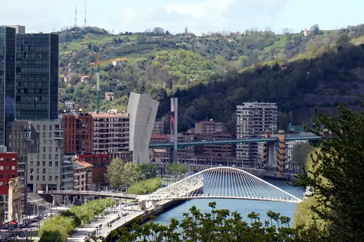 Le skyline de Bilbao depuis le parc Etxebarria, en avril 2016.