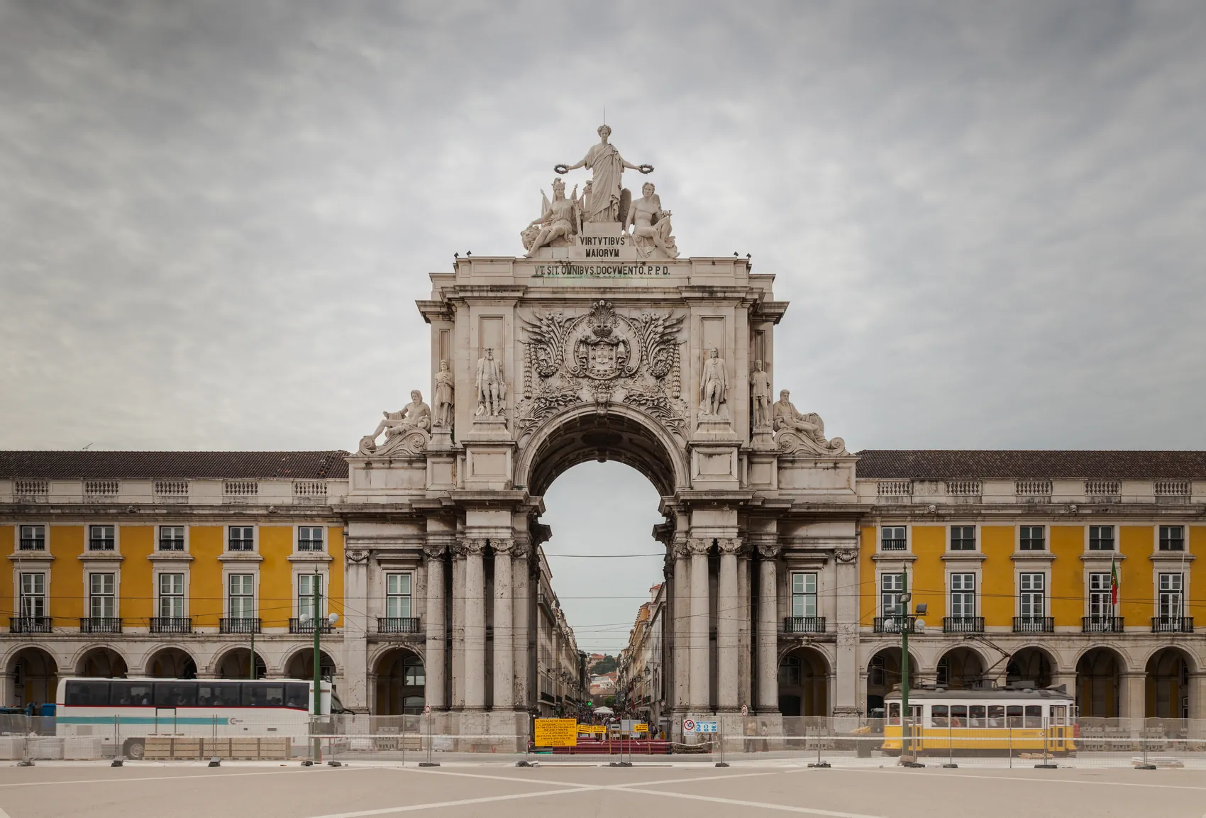 L'arc de la Rua Augusta, sur la place du Commerce à Lisbonne, en mai 2012.