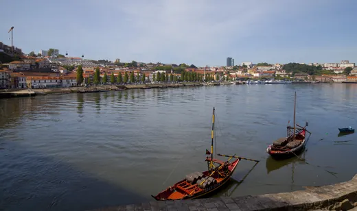 Les rabelos sur le Douro, à Porto, en mai 2012.
