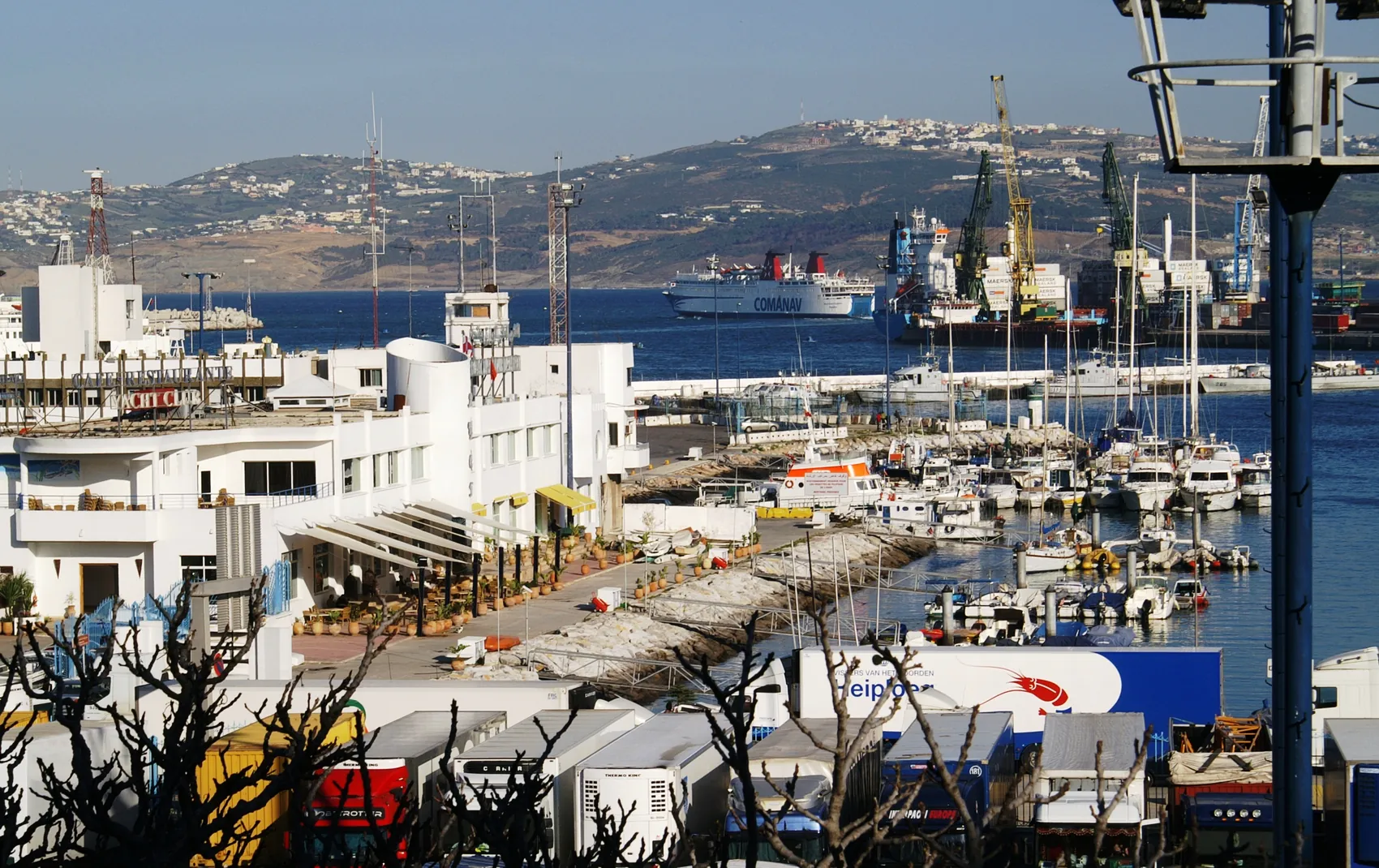 Le port de Tanger, en février 2008.